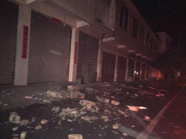 四川宜宾发生6级地震，关于地震后的建筑避险，你知道多少？_2