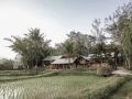 稻田里的农场民宿：旧原木＋传统工艺，打造最有质感的生态民宿