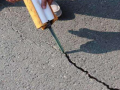 混凝土路面裂缝问题如何加固维护呢？