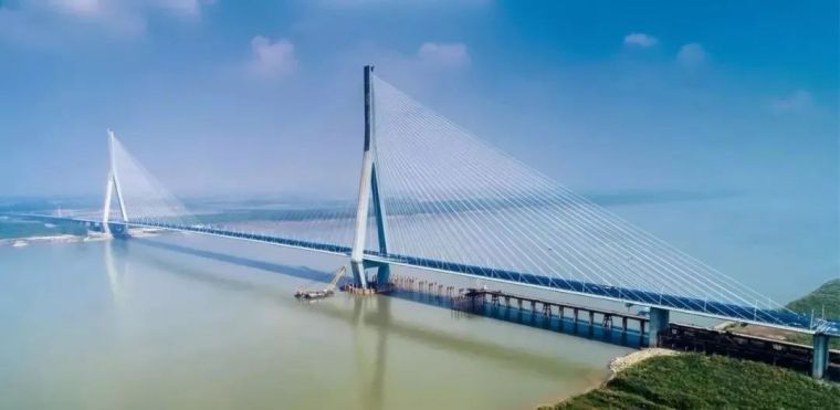 [分享]嘉鱼长江公路大桥,是以怎样的姿态惊艳我们
