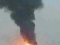 陕西：油罐车高速侧翻爆炸燃烧近两个小时 伤亡暂不明（图）