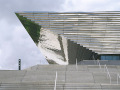 镜像阶梯－法国体育馆设计