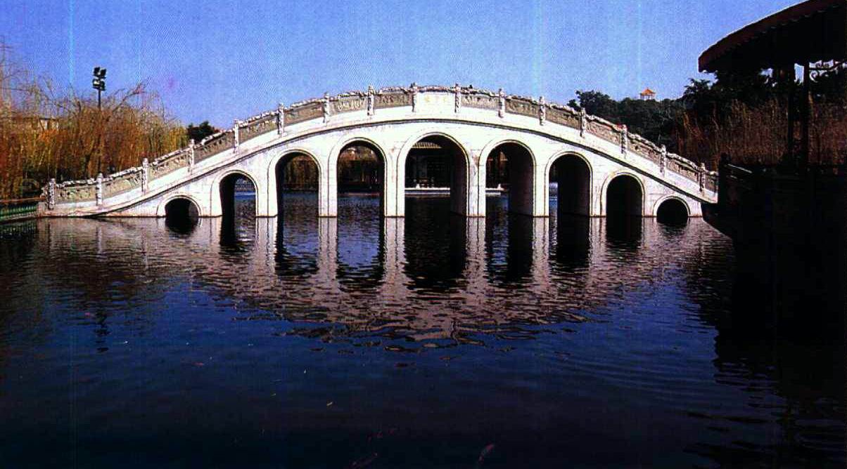 多券拱桥