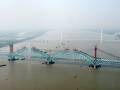 长江大桥大跨度钢桁拱安装与合龙技术