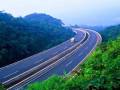 中国唯一穿越热带雨林的最美高速公路就在云南！美到心醉