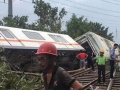 武汉地铁测试时翻车致3伤 可能是线路引起