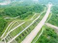[新华社]长江上游首条普速铁路生态景观廊道建成