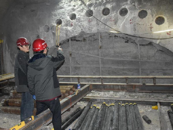 北京地铁12号线下穿京张隧道进入暗挖区间管棚施工准备阶段