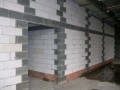 轻质砌块与芯柱芯梁组合砌筑施工工法