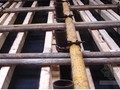 狭窄变形缝内侧模板安装施工工法