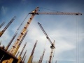 建筑工地塔吊怎么加高？