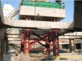 深基坑中灌注桩内插钢格构柱式塔吊基础的施工工法
