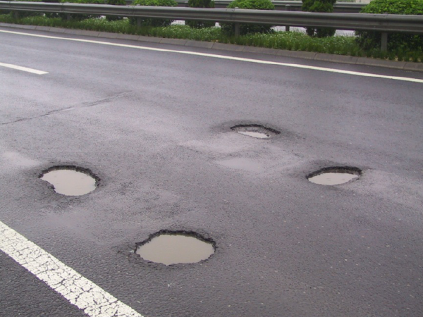 水泥路面拓宽加铺沥青资料下载-沥青路面新技术、新材料研究及应用进展(99页)