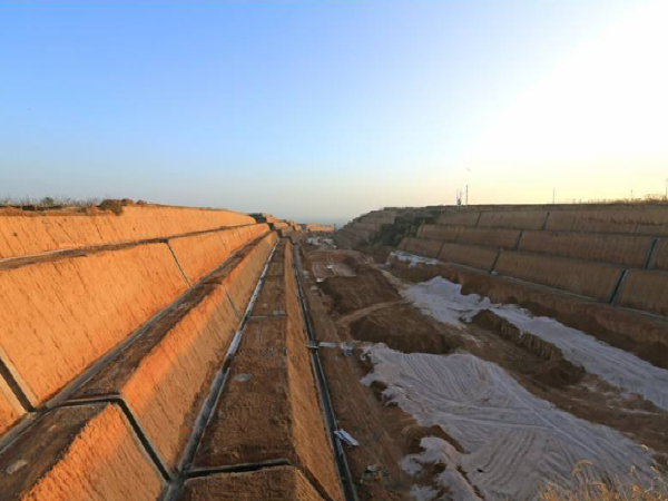 道路基层纵缝资料下载-道路(路基+基层)标准化施工过程