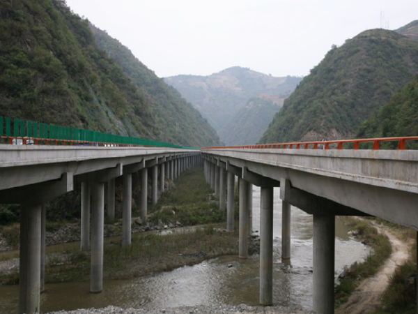 高速公路工程成本目标资料下载-高速公路路基桥隧工程项目管理策划书