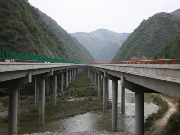 项目管理目标保护措施资料下载-高速公路路基桥隧工程项目管理策划书