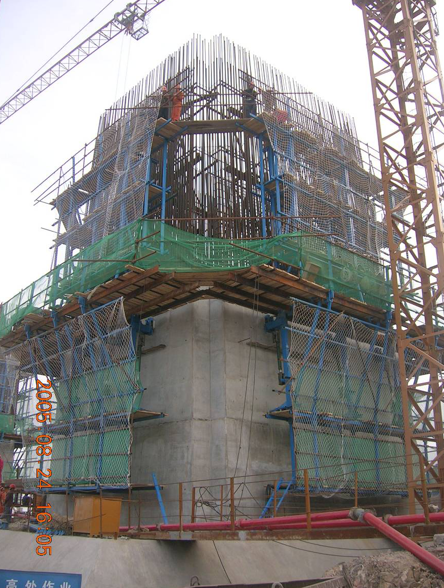 模板的现场安装