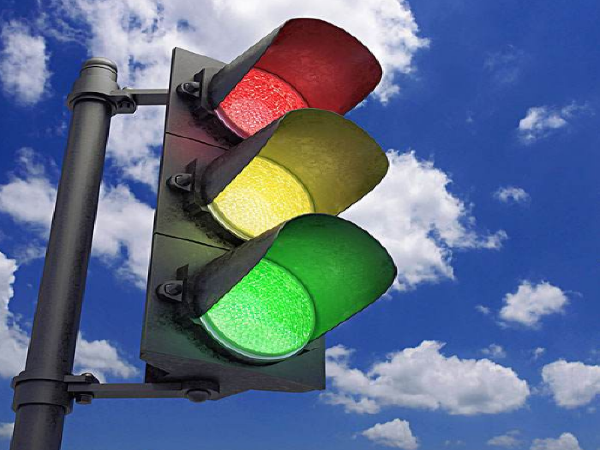 雨季高温季节施工方案资料下载-交通信号系统红绿灯安装专项施工方案