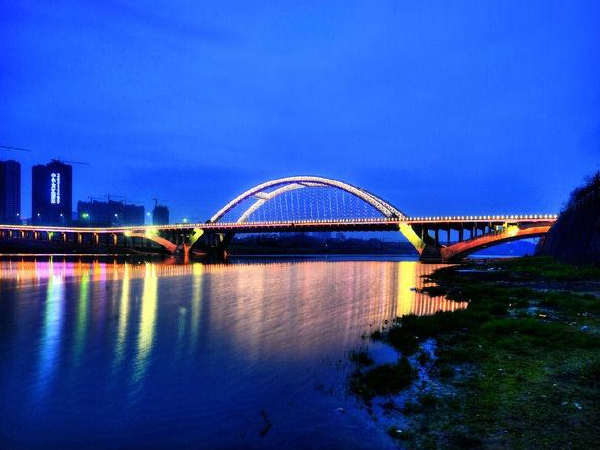 飞燕式拱桥的设计要求资料下载-飞燕式拱桥钢筋混凝土结构体系边拱施工方案