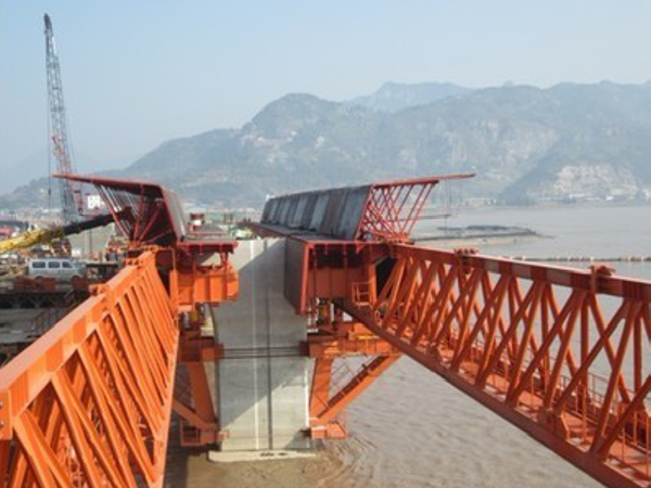 梁式桥浇筑资料下载-​道路工程施工之梁桥就地浇筑/装配式施工