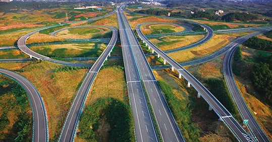 一级公路超高段设计资料下载-道路设计爬坡车道长度及超高值多少合适？
