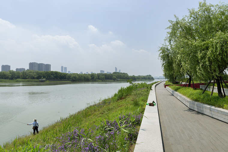 南京江岛新天地滨江商业生态公园-003-riverside-commercial-eco-park-china-by-collective-landscape-design