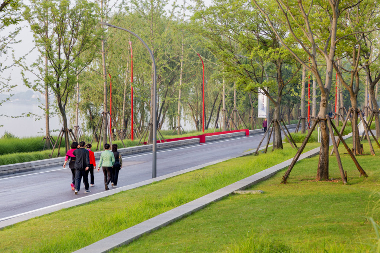 南京江岛新天地滨江商业生态公园-018-riverside-commercial-eco-park-china-by-collective-landscape-design