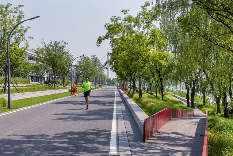 南京江岛新天地滨江商业生态公园-022-riverside-commercial-eco-park-china-by-collective-landscape-design