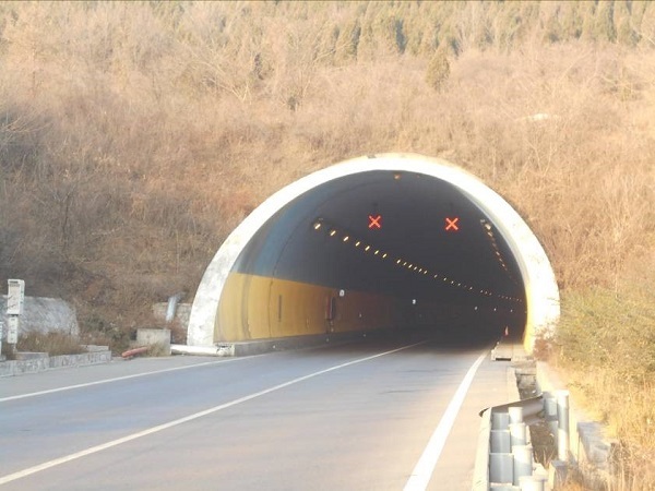 隧道衬砌检测报告资料下载-分离式断面隧道检测报告