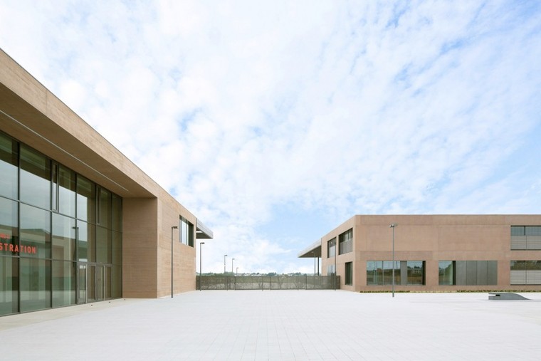 欧罗巴学校二期-010-RSAA’S-European-School-Campus-No.-II-15-960x640