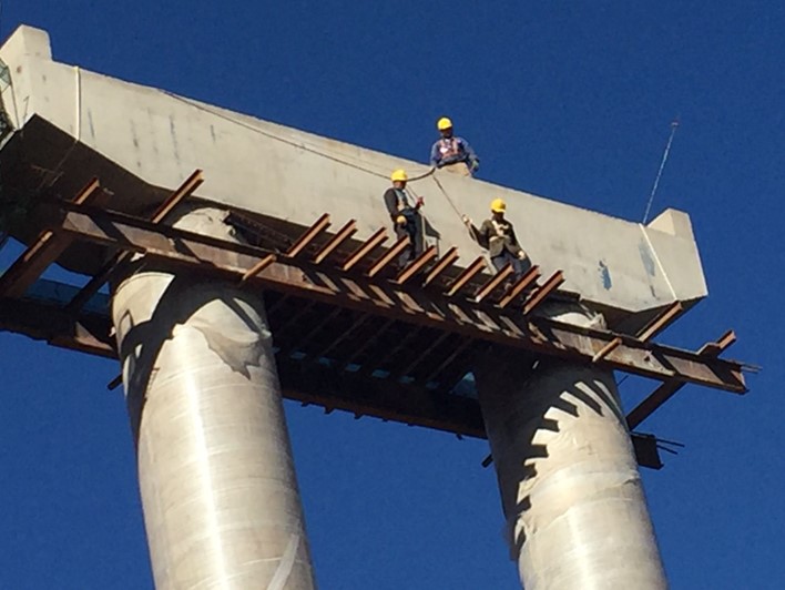 盖梁模板支撑拆除照片