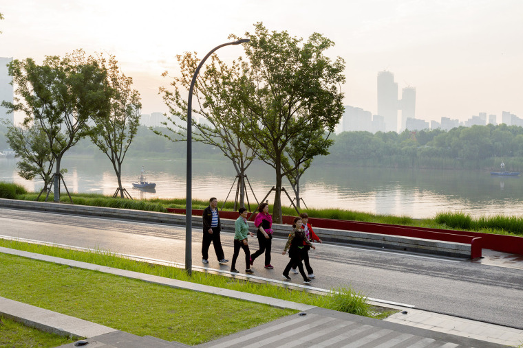 7天最热丨景观周周精选案例（6月17日~23日合辑）-017-riverside-commercial-eco-park-china-by-collective-landscape-design