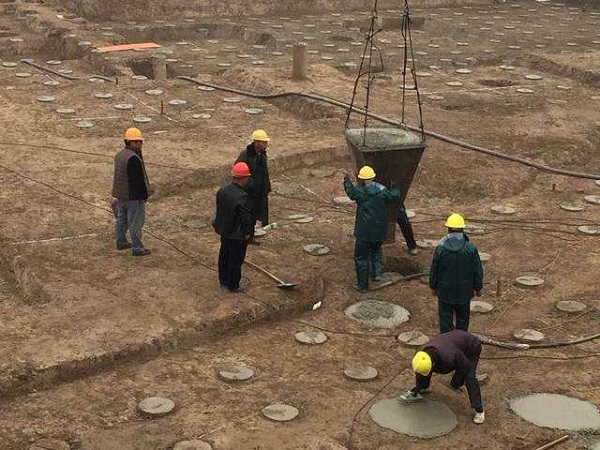 桩基施工土层资料下载-各种桩基施工工艺