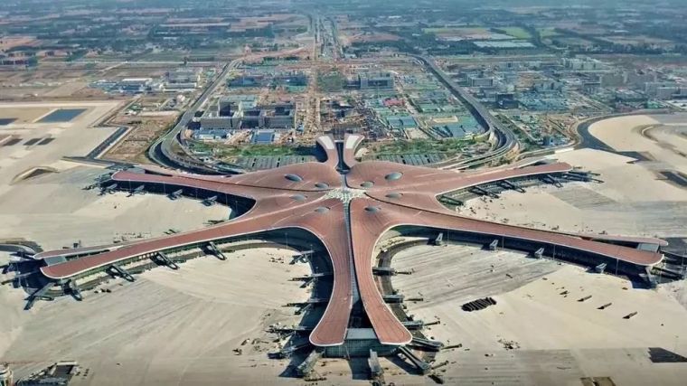 北京大兴国际机场屋顶结构资料下载-我国最大综合立体交通枢纽，北京大兴国际机场主要工程竣工
