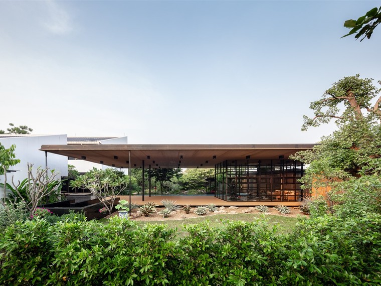 泰国Baan Nonthaburi住宅扩建