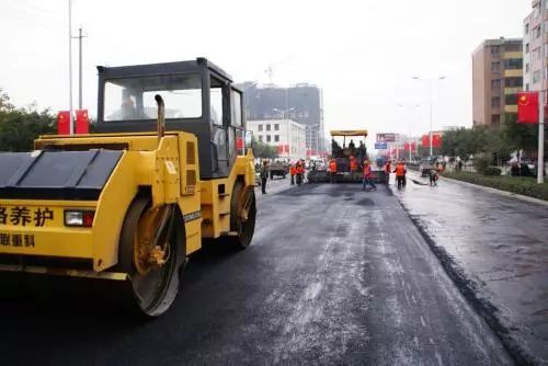 大型机械培训资料下载-道路养护机械化现状及发展探讨