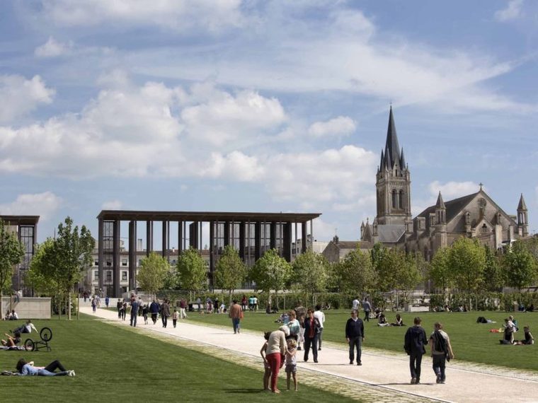 法国尼奥尔市公园