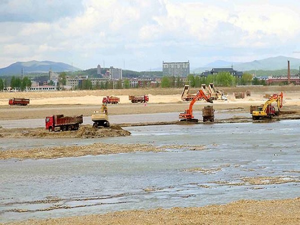 城区河道植物施工方案资料下载-沙头河道疏浚施工方案