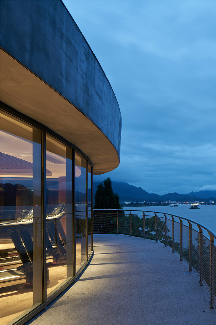 杭州富春江畔的空中泳池景观-013-star-boat-overhead-swimming-pool-on-the-bank-of-fuchun-river-in-hangzhou-china-by-the-design-institute-of-landscape-architecture-china-academy-of-art-co-ltd