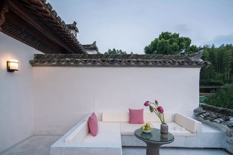 [分享]徽派隐世民宿设计,打卡白墙青瓦,低檐粉黛!