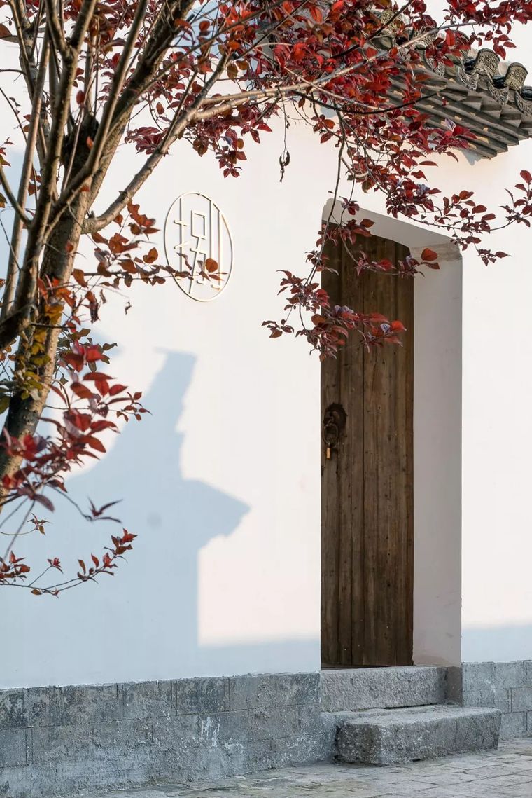 [分享]徽派隐世民宿设计,打卡白墙青瓦,低檐粉黛!