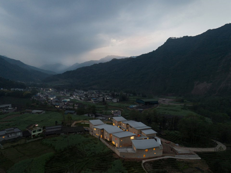 幼儿园建筑设计的设计程序资料下载-壹基金援建天全县新场乡中心幼儿园