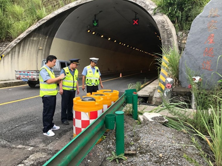 特大断面隧道二衬施工资料下载-隧道运营管理的意义与养护的一般规定