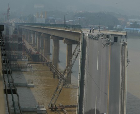 公路桥梁隧道养护管理和养护技术（图文并茂）-广州九江大桥