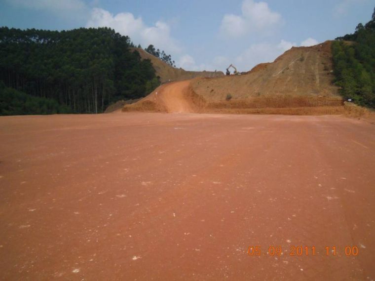 全套高速公路场地/路基/桥梁施工标准化范例照片，拿走不谢！_23