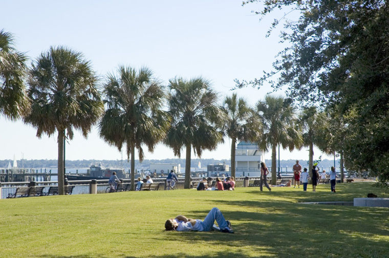 美国查尔斯顿滨水区-03urbancharleston-waterfront-park