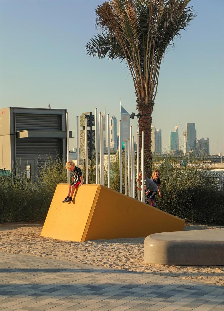 迪拜运河滨水区theblock公园