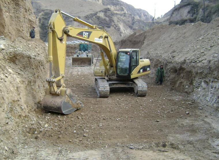 换土垫层加固地基图纸资料下载-高校置换土垫层法系统讲解课件（53页，附图丰富）