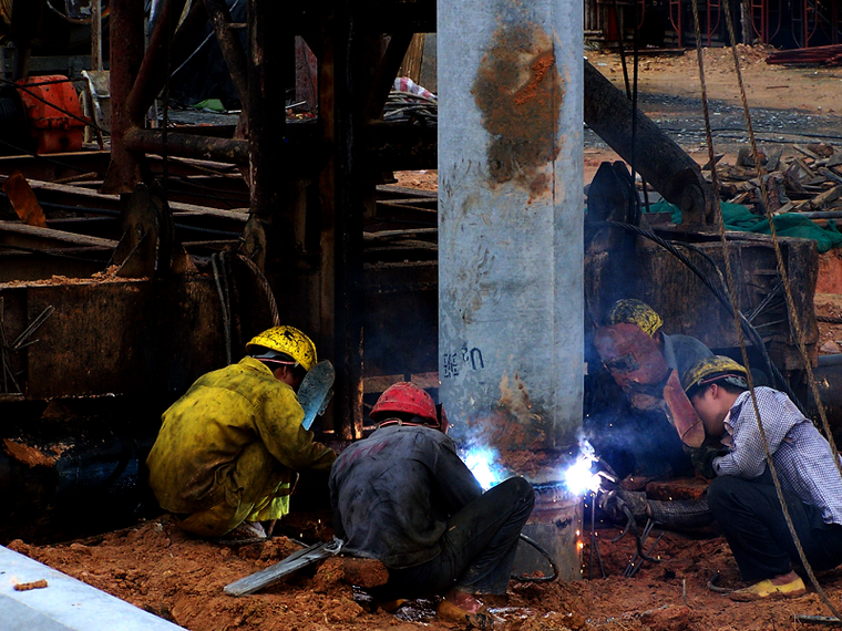 建筑工程月度汇报资料下载-建筑工程质量事故的分析与处理培训讲义PPT（77页，图文并茂）