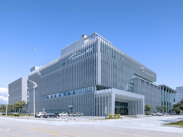广州白云国际机场工程资料下载-广州白云国际机场综合信息大楼